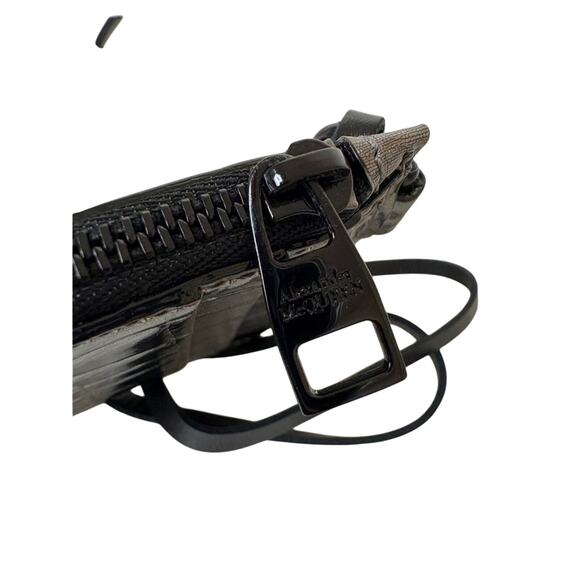 Alexander McQueen Metallic Quilted Cardholder - Picture 8 of 10